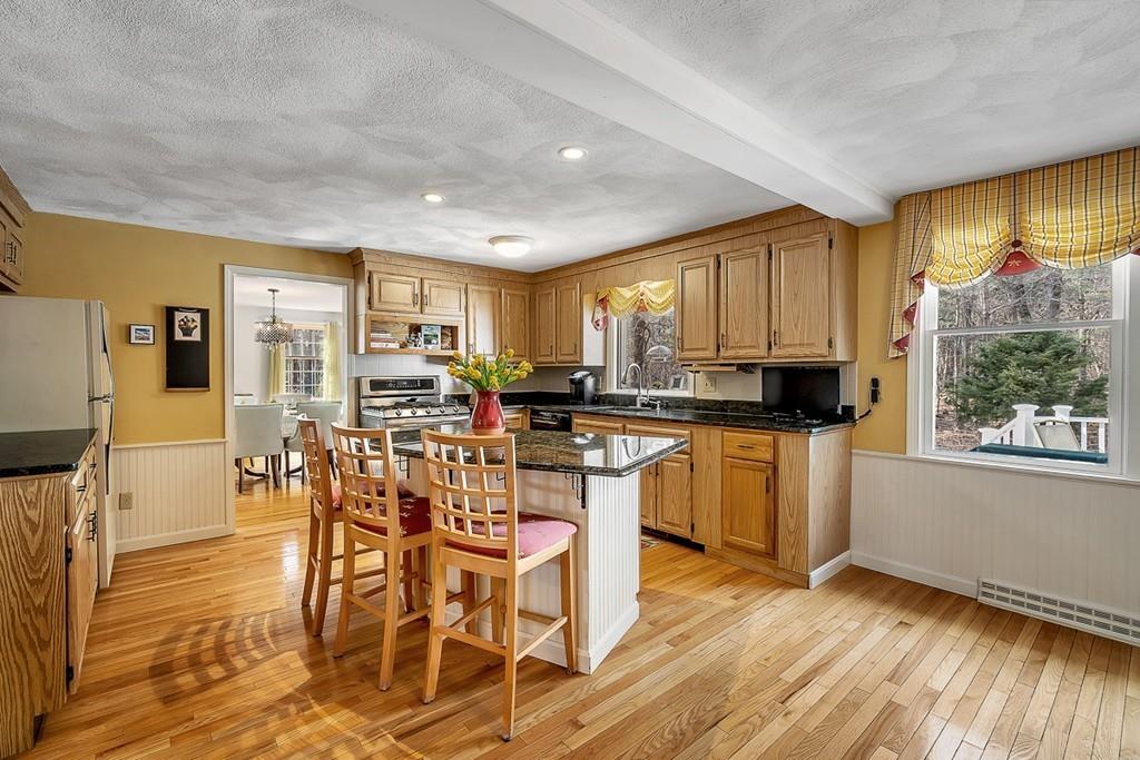 41 Horseshoe Road Chelmsford, MA 01824 - Photo 5 of 33 Gallery Image 5