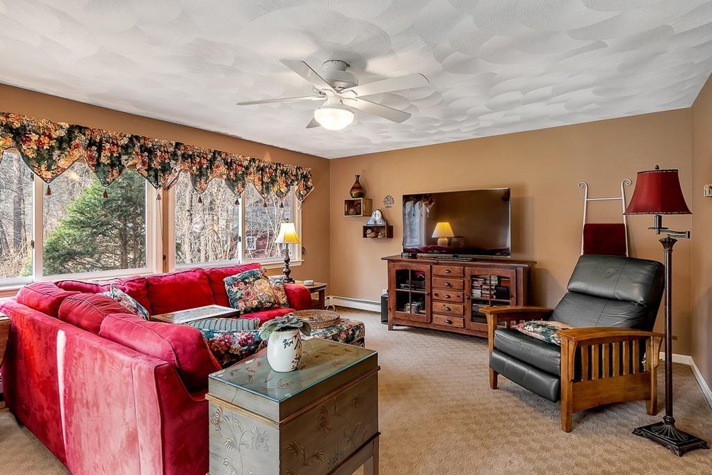 41 Horseshoe Road Chelmsford, MA 01824 - Photo 10 of 33 Gallery Image 10