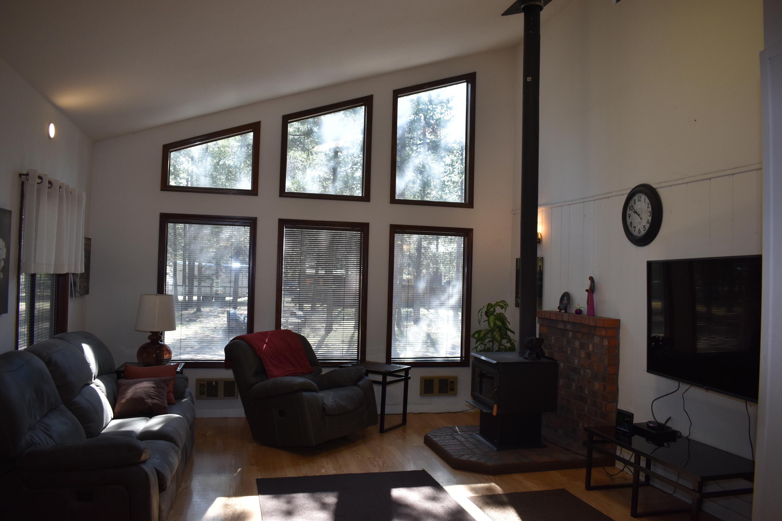 15859 Juniper Road La Pine, OR 97739 - Photo 24 of 46 DSC_0002