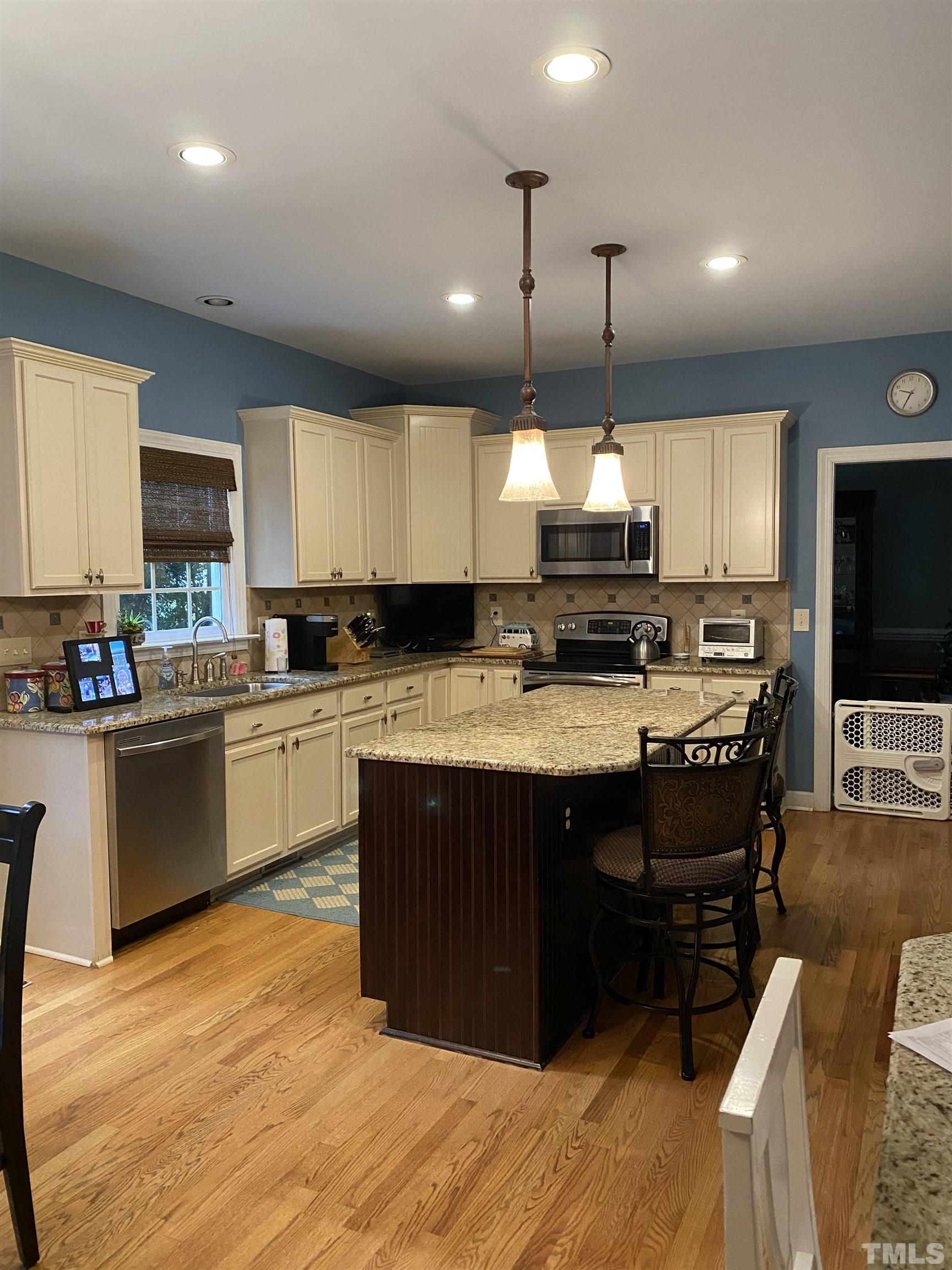 8701 Bluff Pointe Court Raleigh, NC 27615 - Photo 2 of 27 Gallery Image 2
