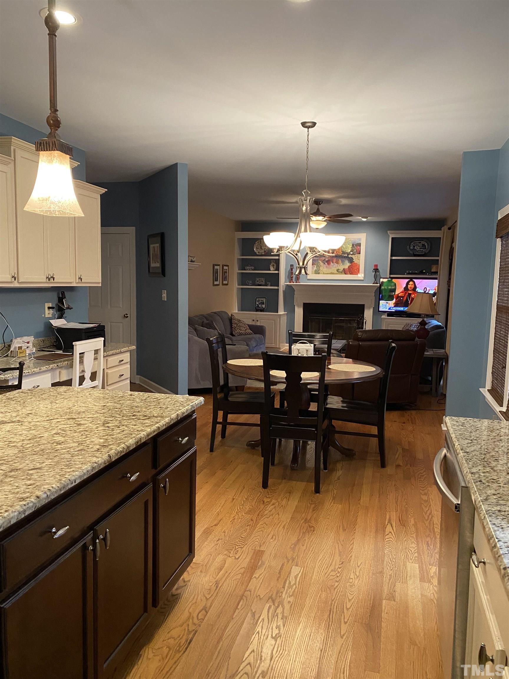 8701 Bluff Pointe Court Raleigh, NC 27615 - Photo 3 of 27 Gallery Image 3
