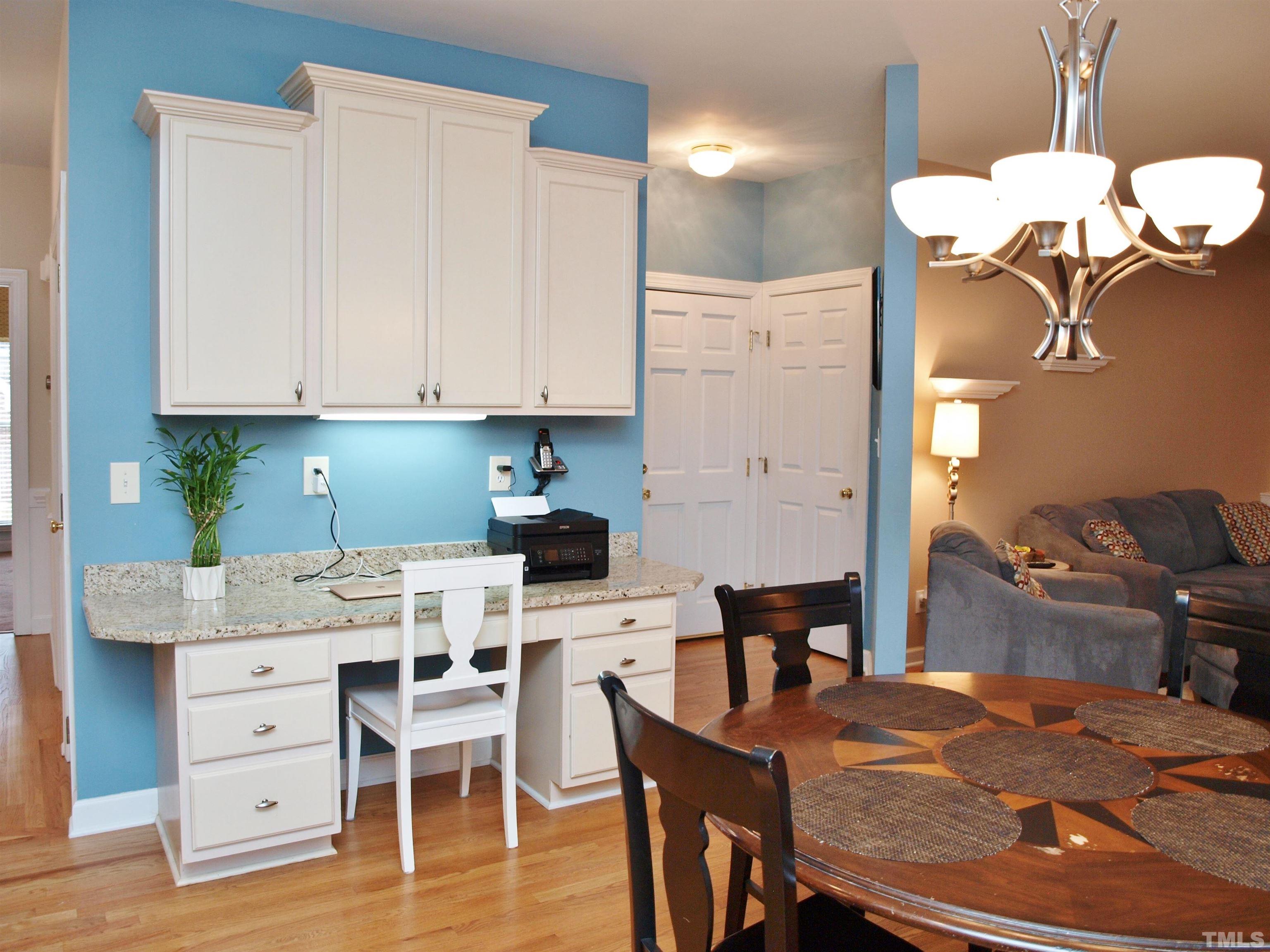 8701 Bluff Pointe Court Raleigh, NC 27615 - Photo 7 of 27 Gallery Image 7
