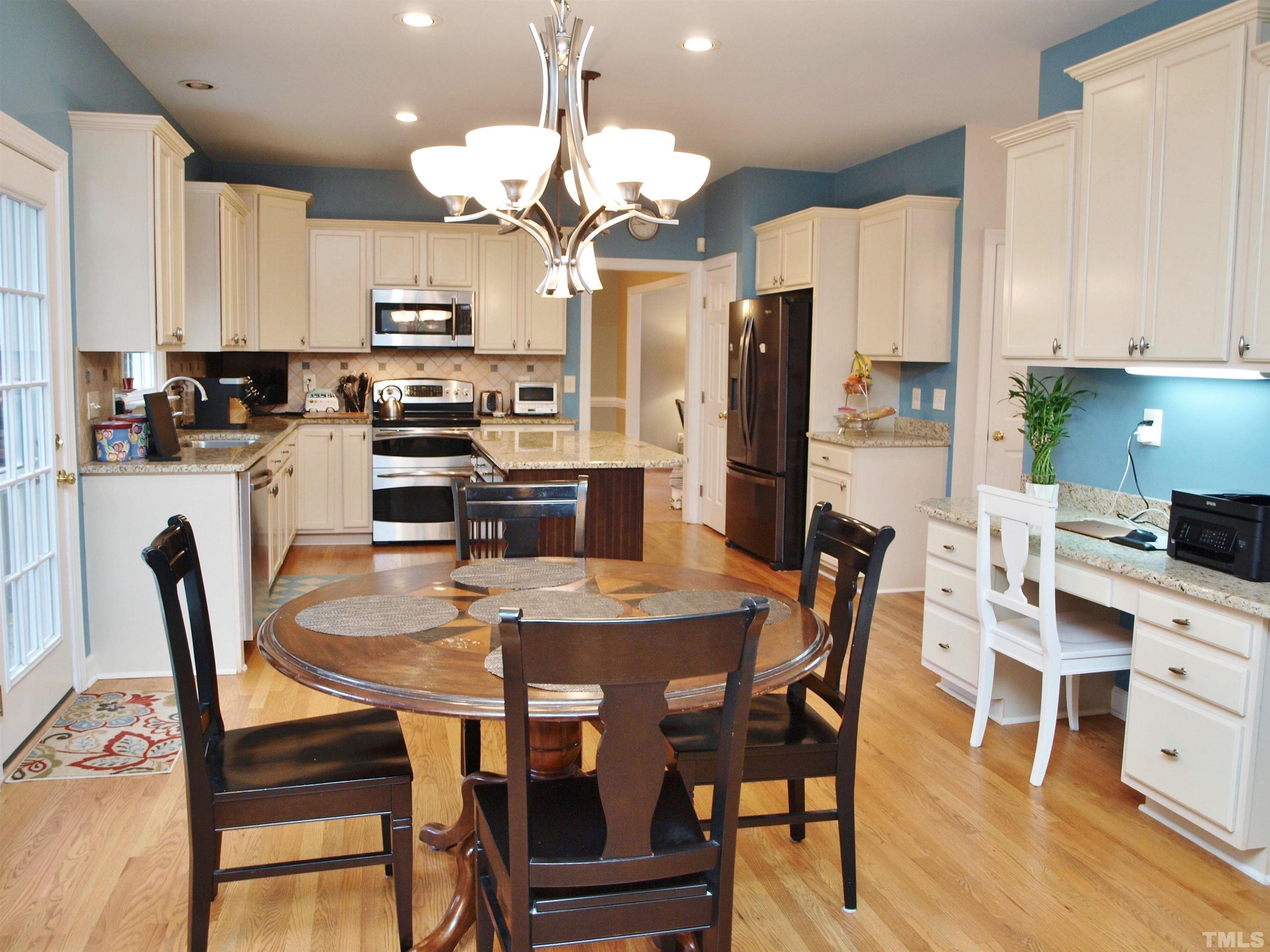 8701 Bluff Pointe Court Raleigh, NC 27615 - Photo 8 of 27 Gallery Image 8