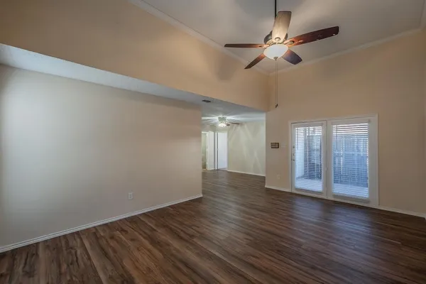 $2,200 | 94 Morrow Drive, Bedford, TX 76021