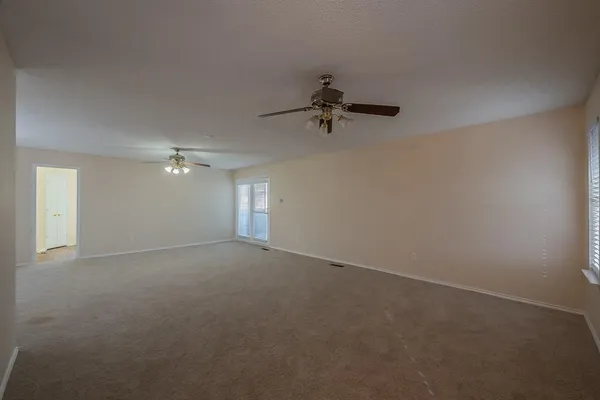 $2,200 | 94 Morrow Drive, Bedford, TX 76021