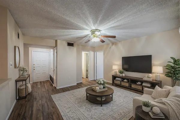 $2,200 | 94 Morrow Drive, Bedford, TX 76021
