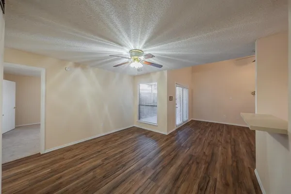 $2,200 | 94 Morrow Drive, Bedford, TX 76021