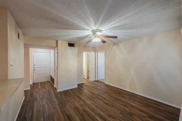 $2,200 | 94 Morrow Drive, Bedford, TX 76021