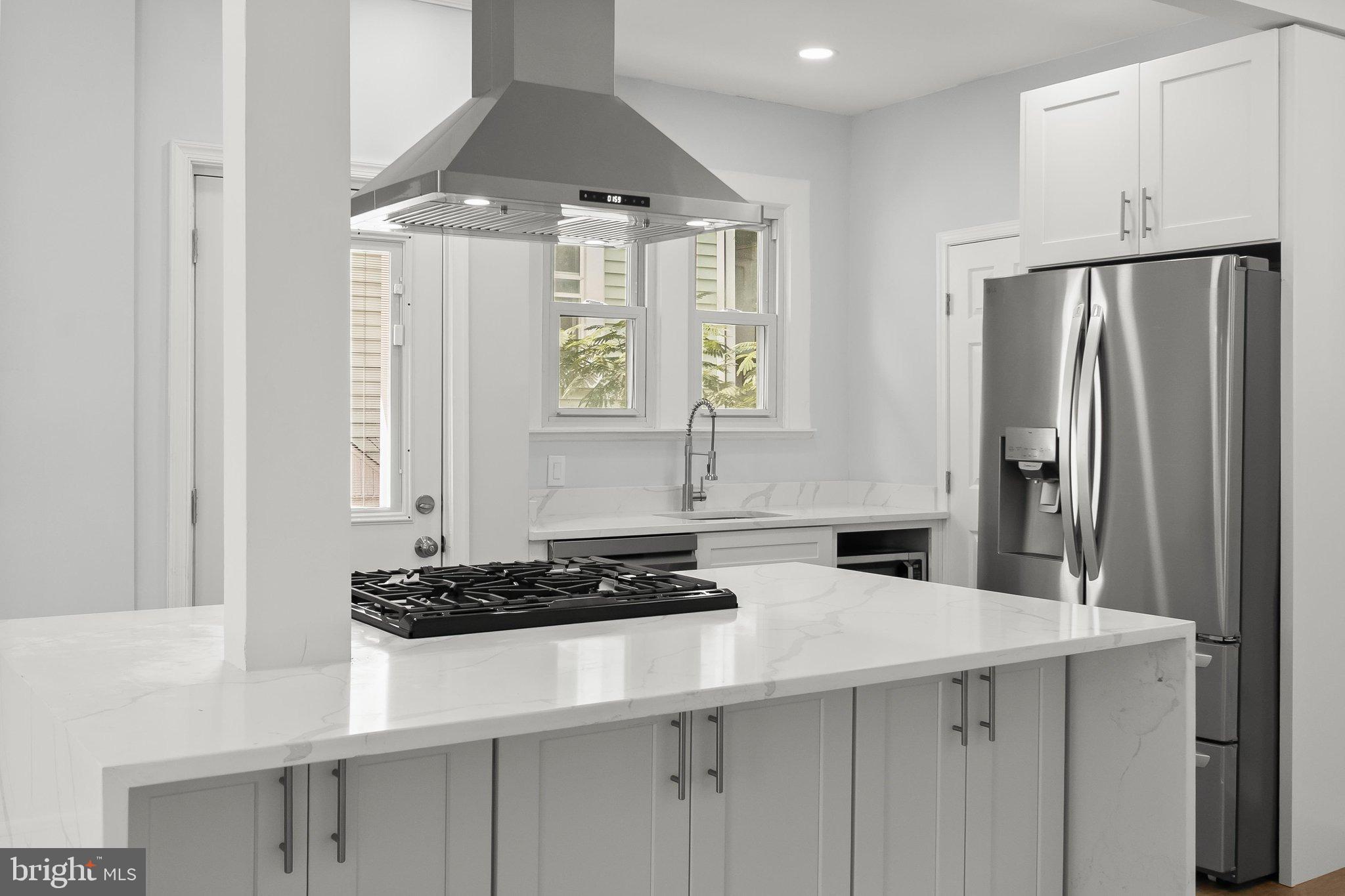 4212 Kennedy Street Hyattsville, MD 20781 - Photo 12 of 48 Kitchen