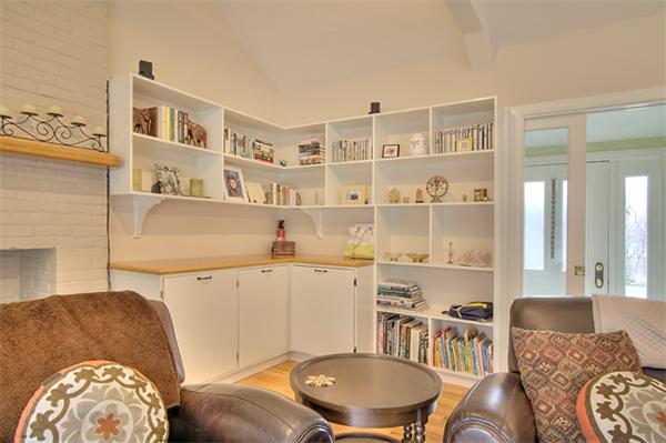 23 Blueberry Hill Road Andover, MA 01810 - Photo 16 of 30 a living room with furniture and a table