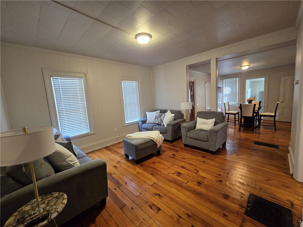 149 Champlain Street Rochester, NY 14608 - Photo 4 of 20
