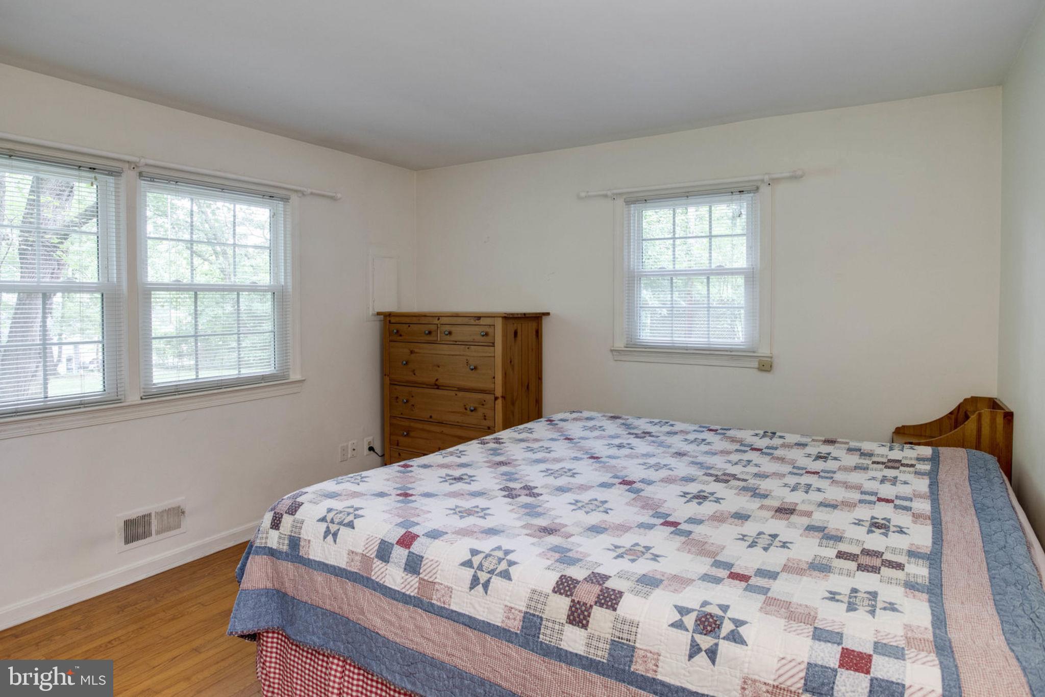 7906 Rugby Road Manassas, VA 20111 - Photo 20 of 32 Gallery Image 20
