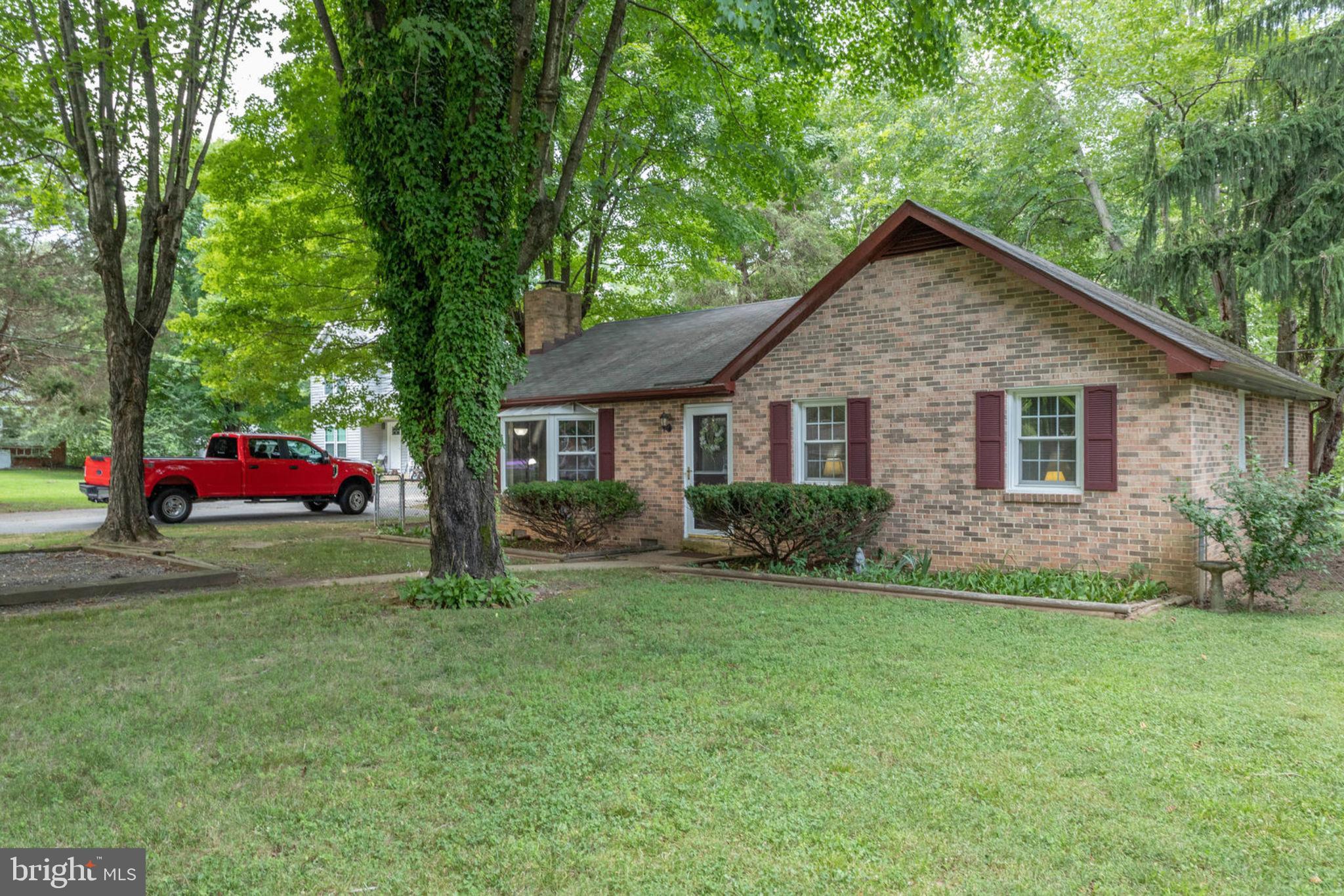 7906 Rugby Road Manassas, VA 20111 - Photo 4 of 32 Gallery Image 4