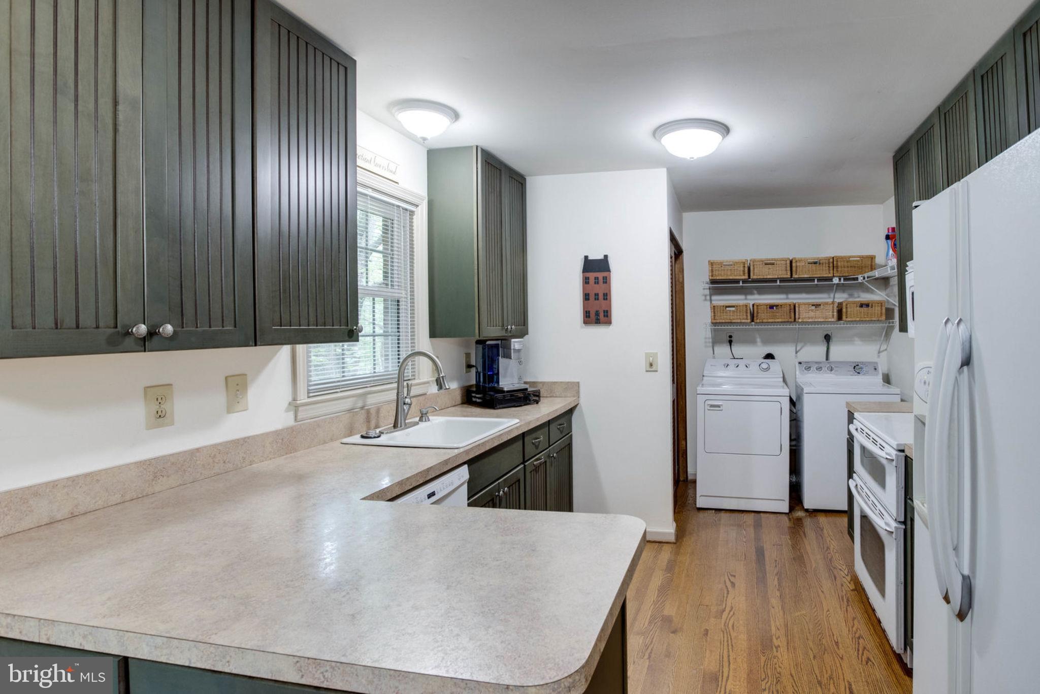 7906 Rugby Road Manassas, VA 20111 - Photo 5 of 32 Gallery Image 5