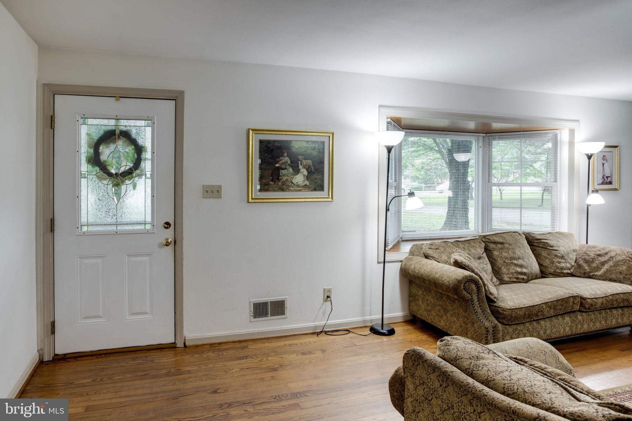 7906 Rugby Road Manassas, VA 20111 - Photo 6 of 32 Gallery Image 6