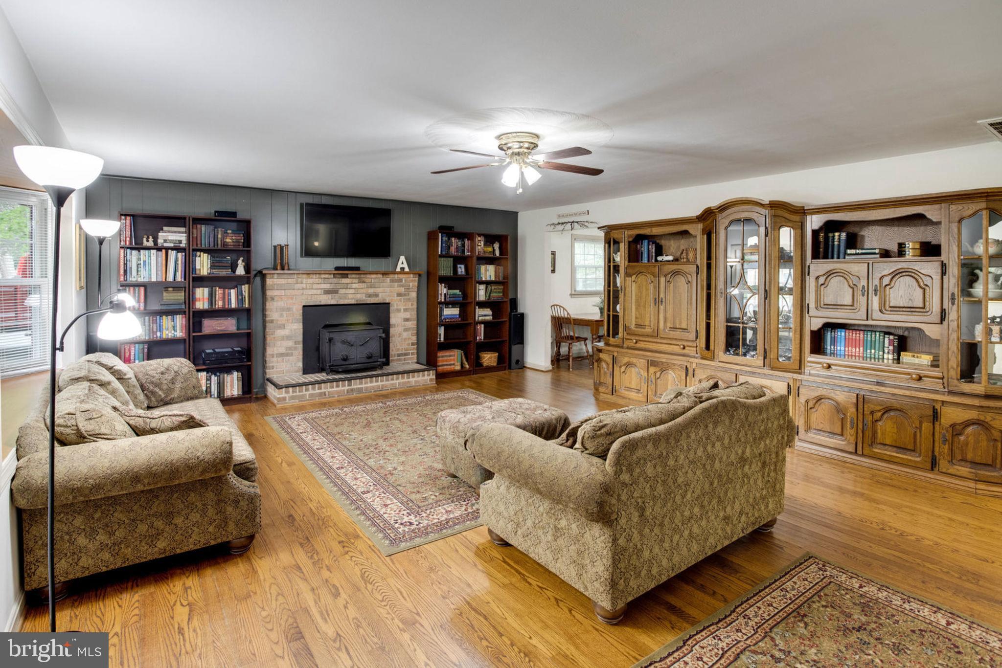 7906 Rugby Road Manassas, VA 20111 - Photo 7 of 32 Gallery Image 7