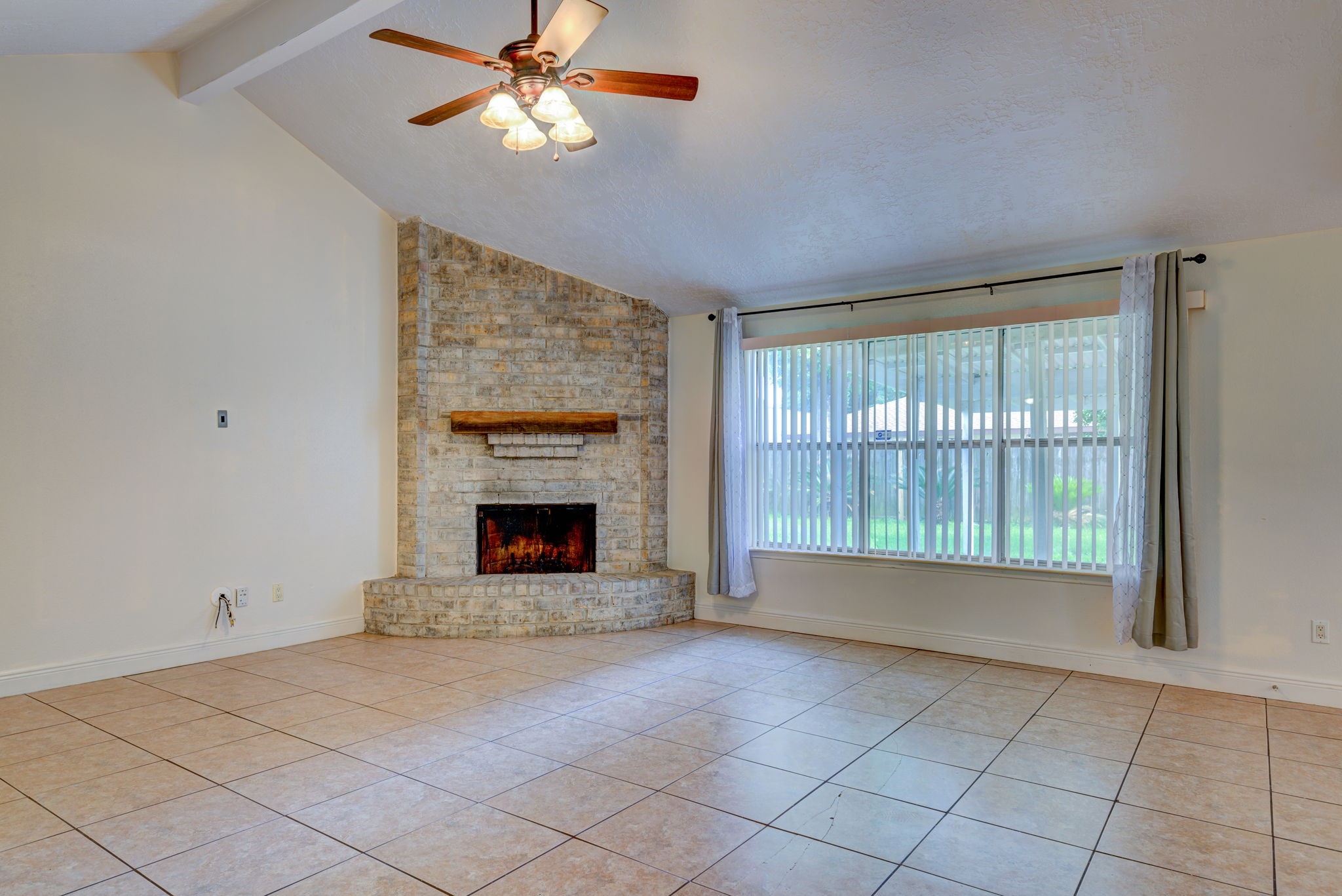 9742 Charmont Road La Porte, TX 77571 - Photo 6 of 27