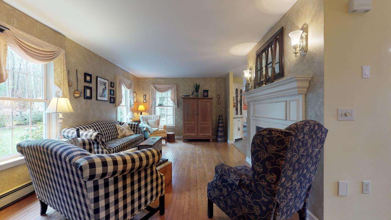 131 South Bow Road Bow, NH 03304 - Photo 4 of 35
