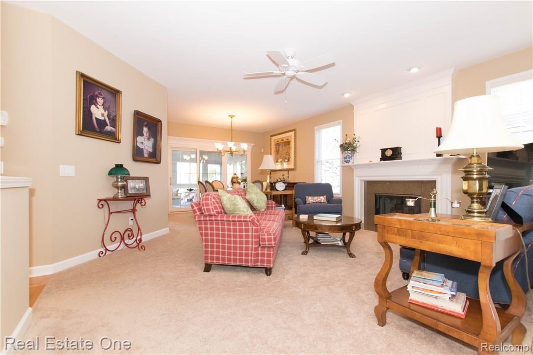 5195 Belmonte Drive Rochester, MI 48306 - Photo 6 of 23 Spacious Great Room