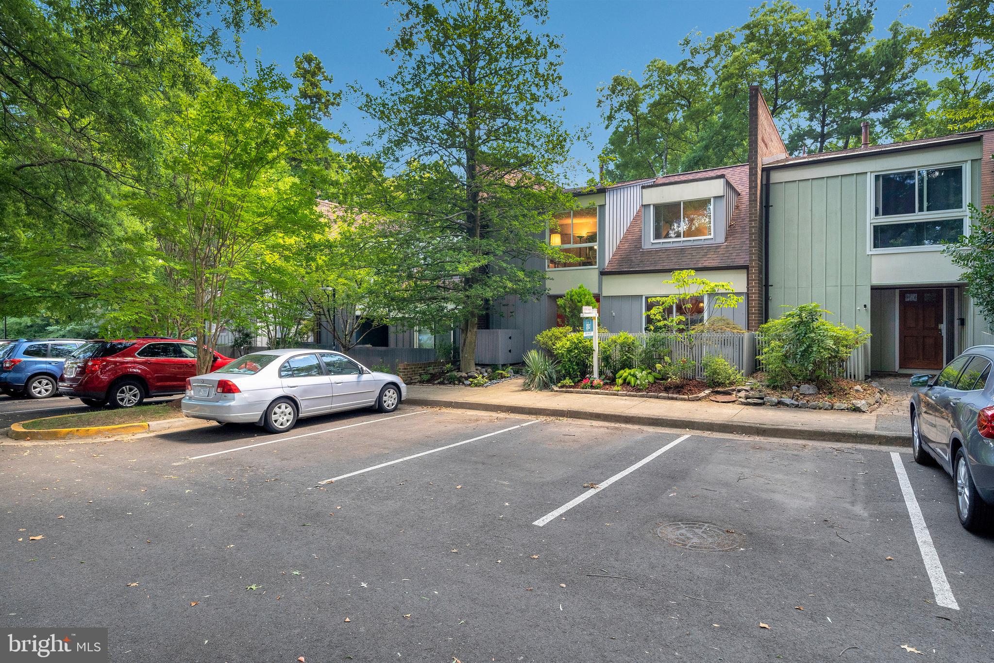 11504 Links Drive Reston, VA 20190 - Photo 8 of 50 Gallery Image 8