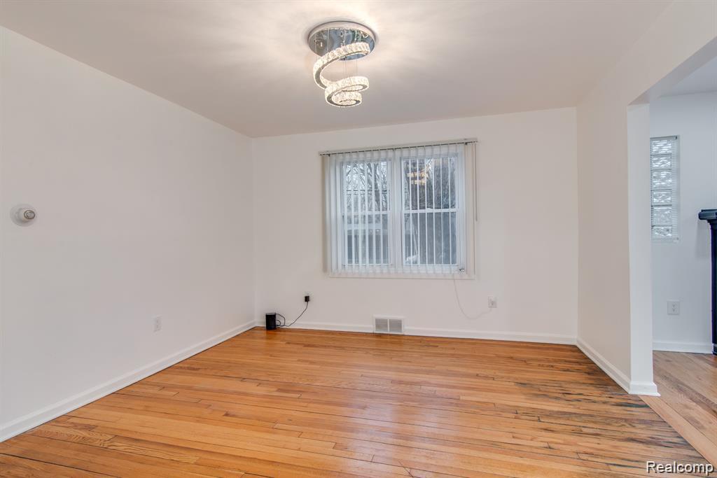 11135 Courville Street Detroit, MI 48224 - Photo 4 of 26 Gallery Image 4