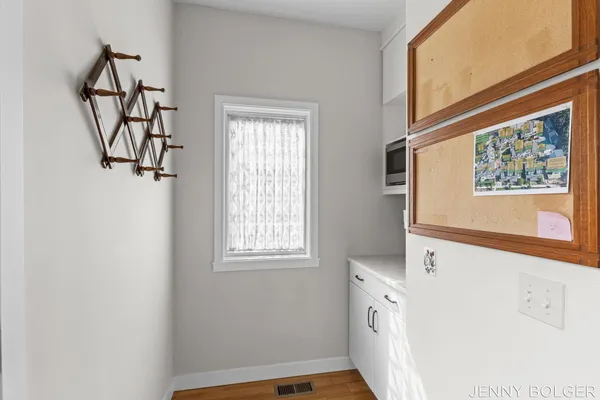 $435,000 | 810 Livingston Avenue Northeast, Grand Rapids, MI 49503