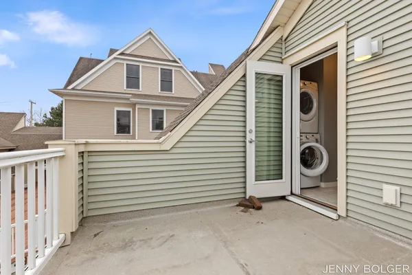 $435,000 | 810 Livingston Avenue Northeast, Grand Rapids, MI 49503