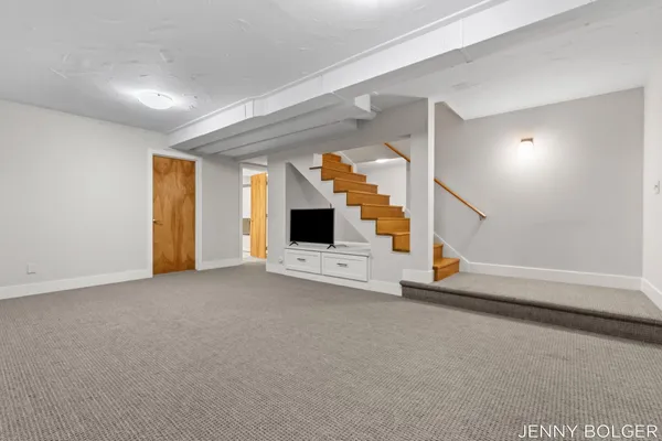 $435,000 | 810 Livingston Avenue Northeast, Grand Rapids, MI 49503