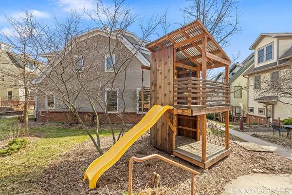 $435,000 | 810 Livingston Avenue Northeast, Grand Rapids, MI 49503