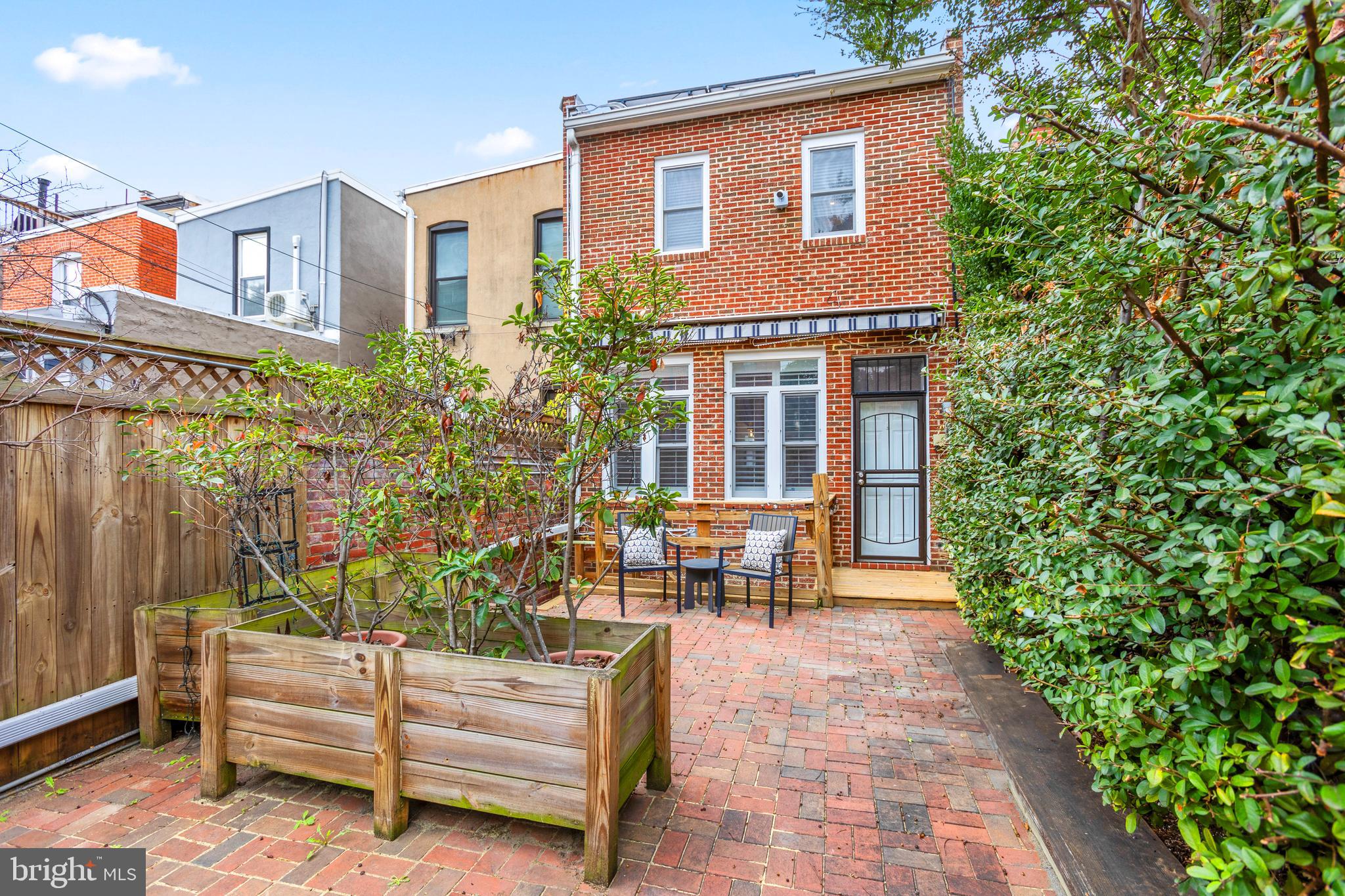 431 4th Street Northeast Washington, DC 20002 - Photo 30 of 37 a house view with a sitting space
