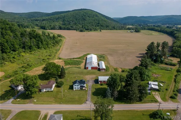$1,750,000 | 6122 Mutton Hollow Road, Great Valley, NY 14741