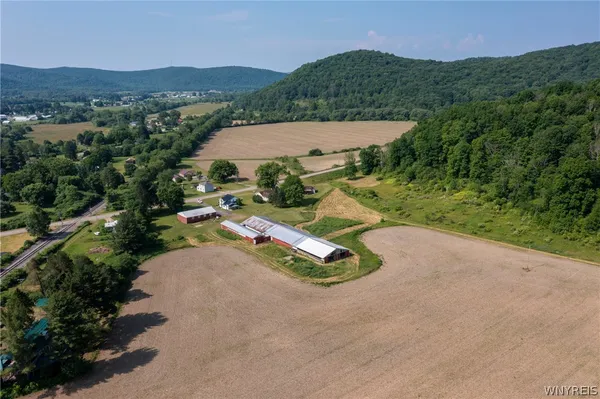 $1,750,000 | 6122 Mutton Hollow Road, Great Valley, NY 14741