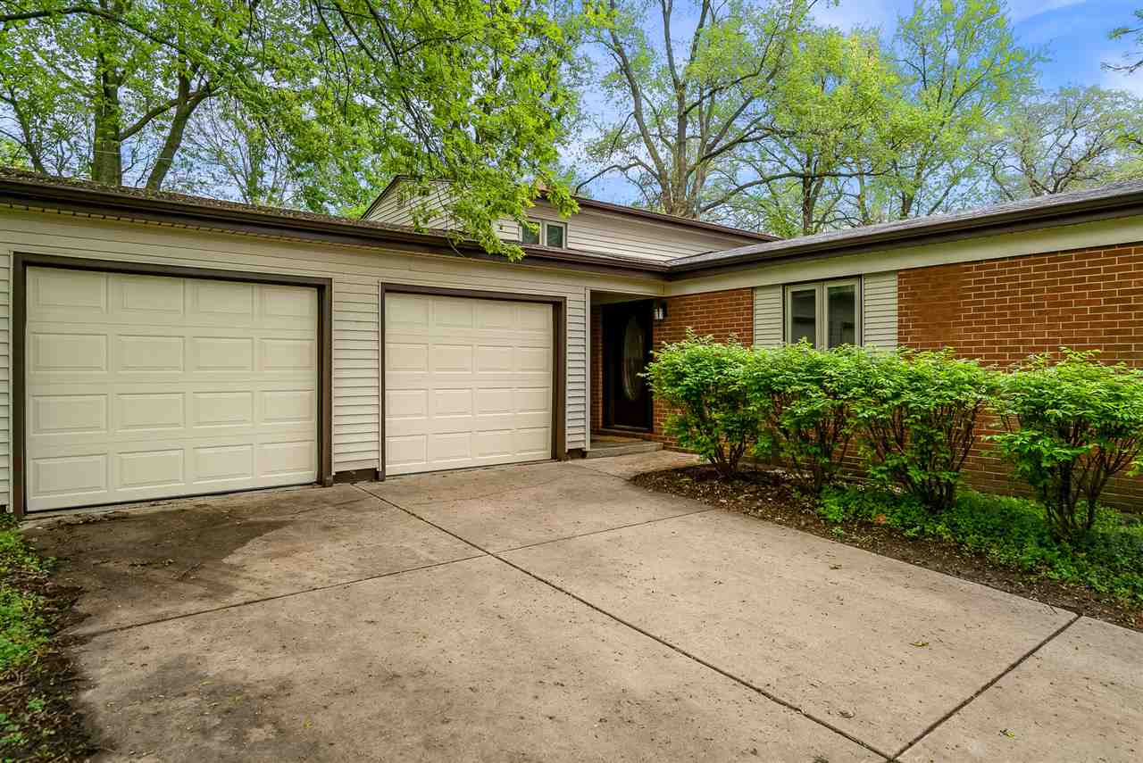 5114 Highcrest Road Rockford, IL 61107 - Photo 3 of 36