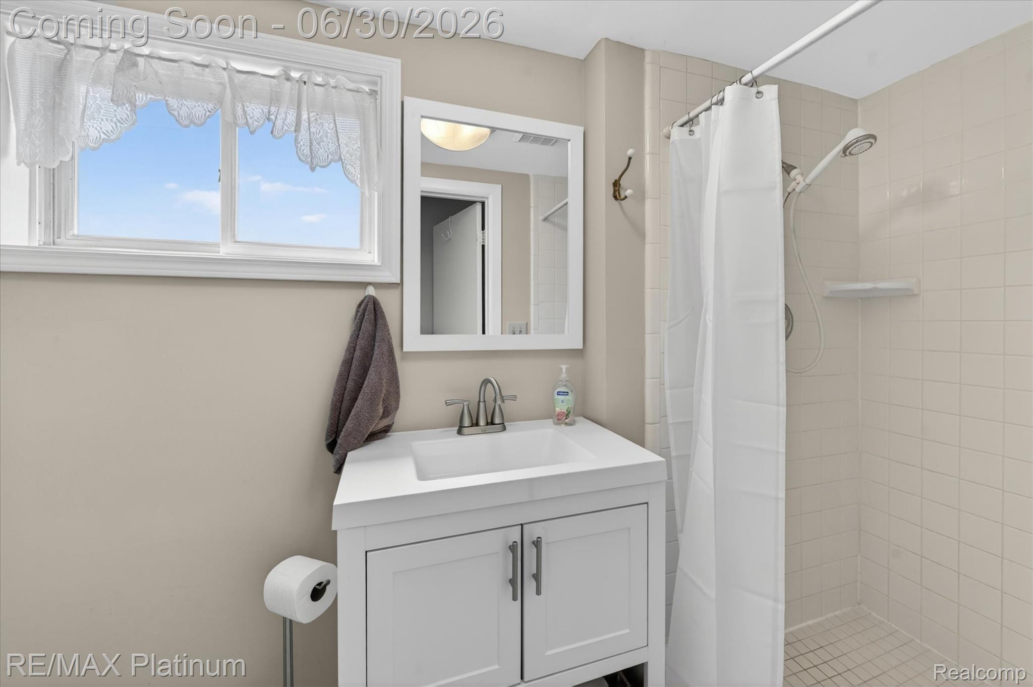 1462 South Hughes Road Howell, MI 48843 - Photo 10 of 37 14-1462-S-Hughes-Rd-Howell-MI-48843-WindowStill.jpg