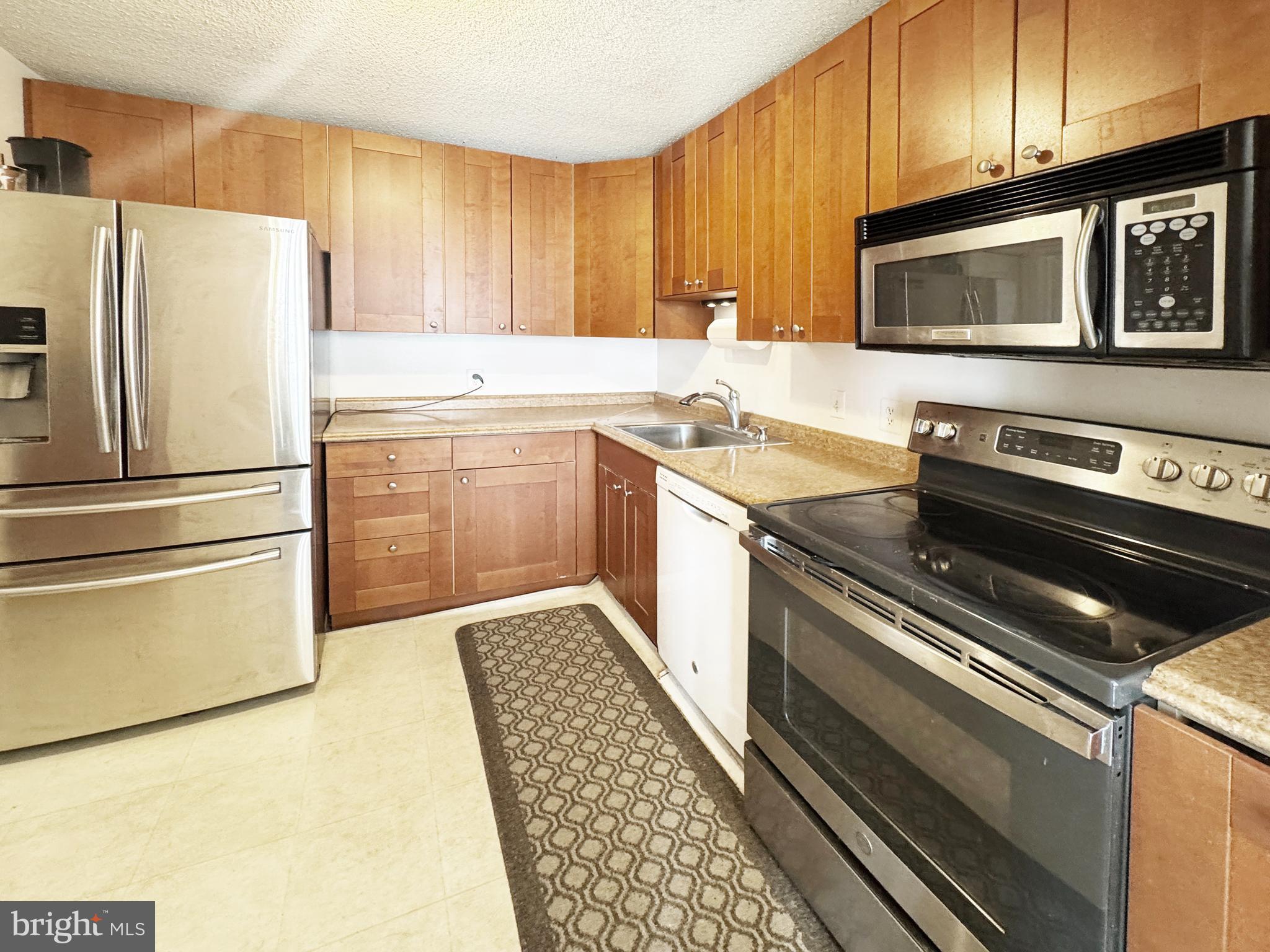 6800 Fleetwood Road, Unit 818 McLean, VA 22101 - Photo 11 of 24