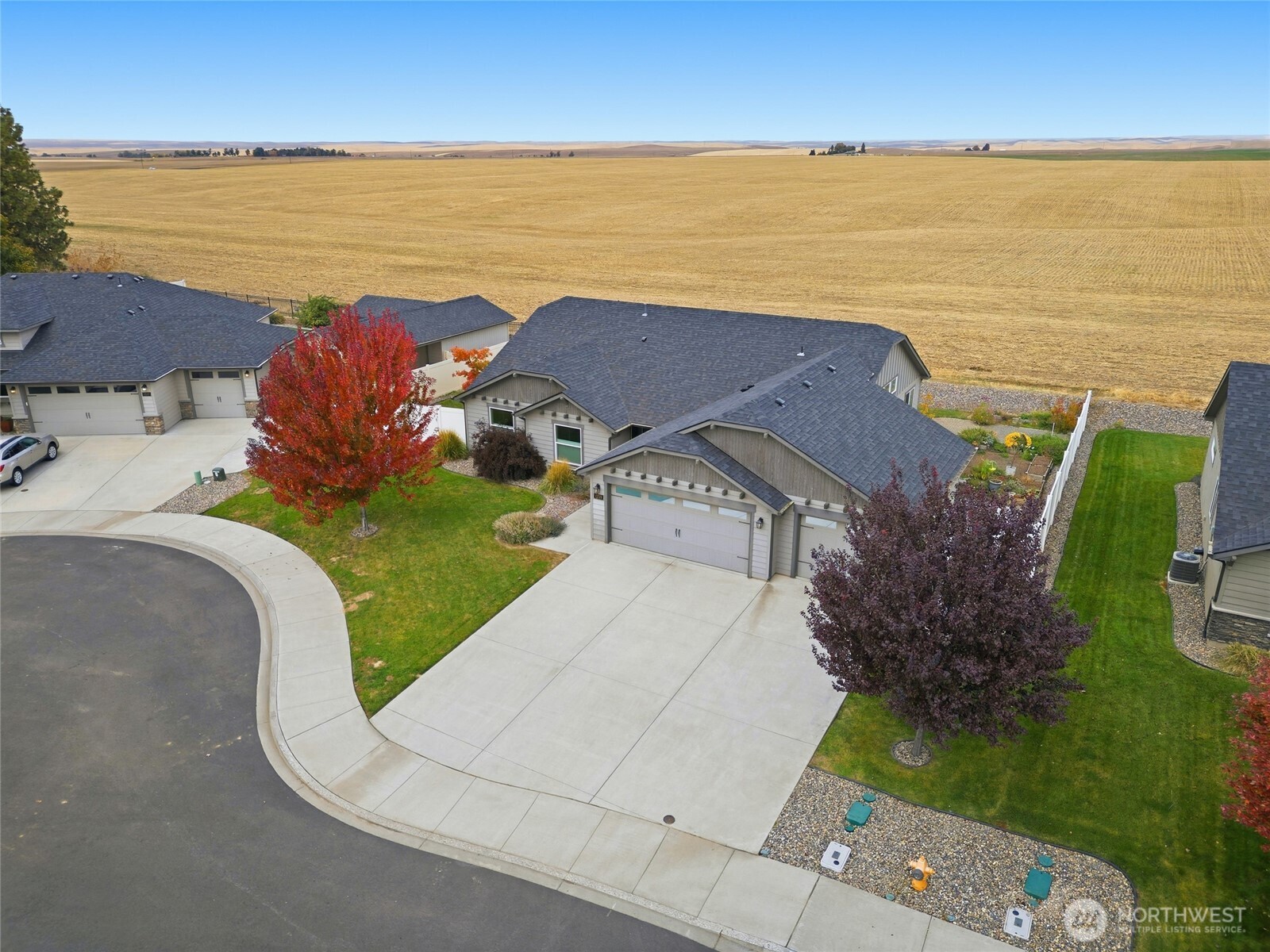 1339 Caprio Loop Walla Walla, WA 99362 - Photo 28 of 37 a view of a city and ocean view