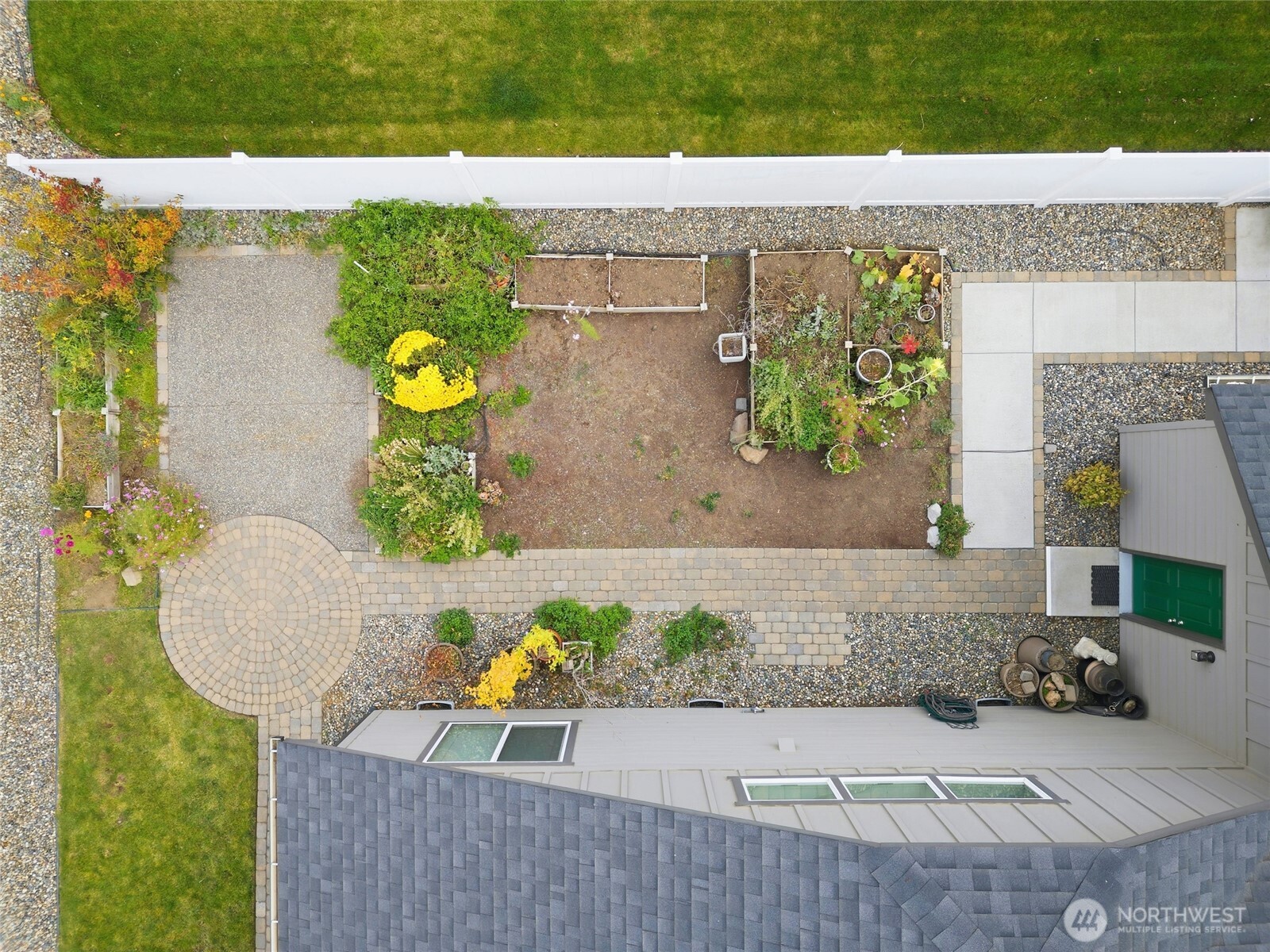 1339 Caprio Loop Walla Walla, WA 99362 - Photo 30 of 37 a view of outdoor space and fire pit