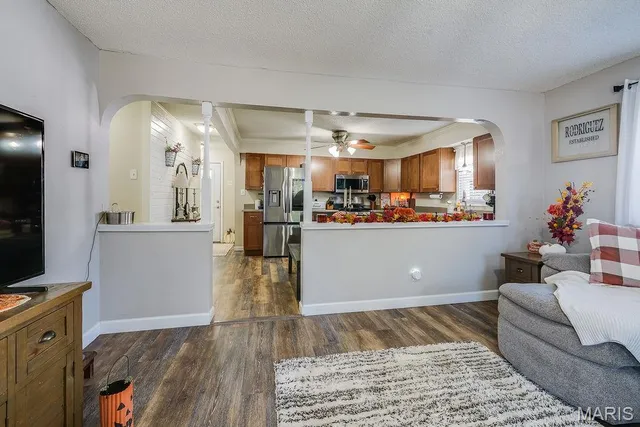 $199,900 | 311 South Hibbard Street, Staunton, IL 62088