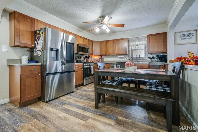 $199,900 | 311 South Hibbard Street, Staunton, IL 62088