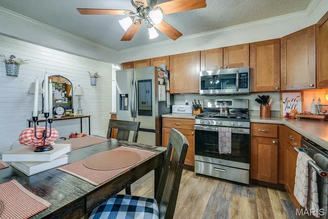 $199,900 | 311 South Hibbard Street, Staunton, IL 62088