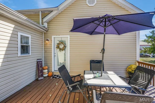 $203,000 | 311 South Hibbard Street, Staunton, IL 62088