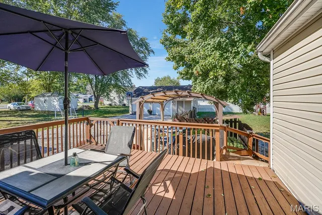 $203,000 | 311 South Hibbard Street, Staunton, IL 62088