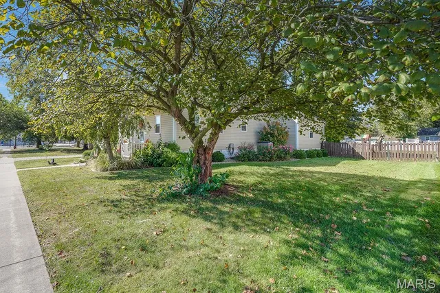 $203,000 | 311 South Hibbard Street, Staunton, IL 62088
