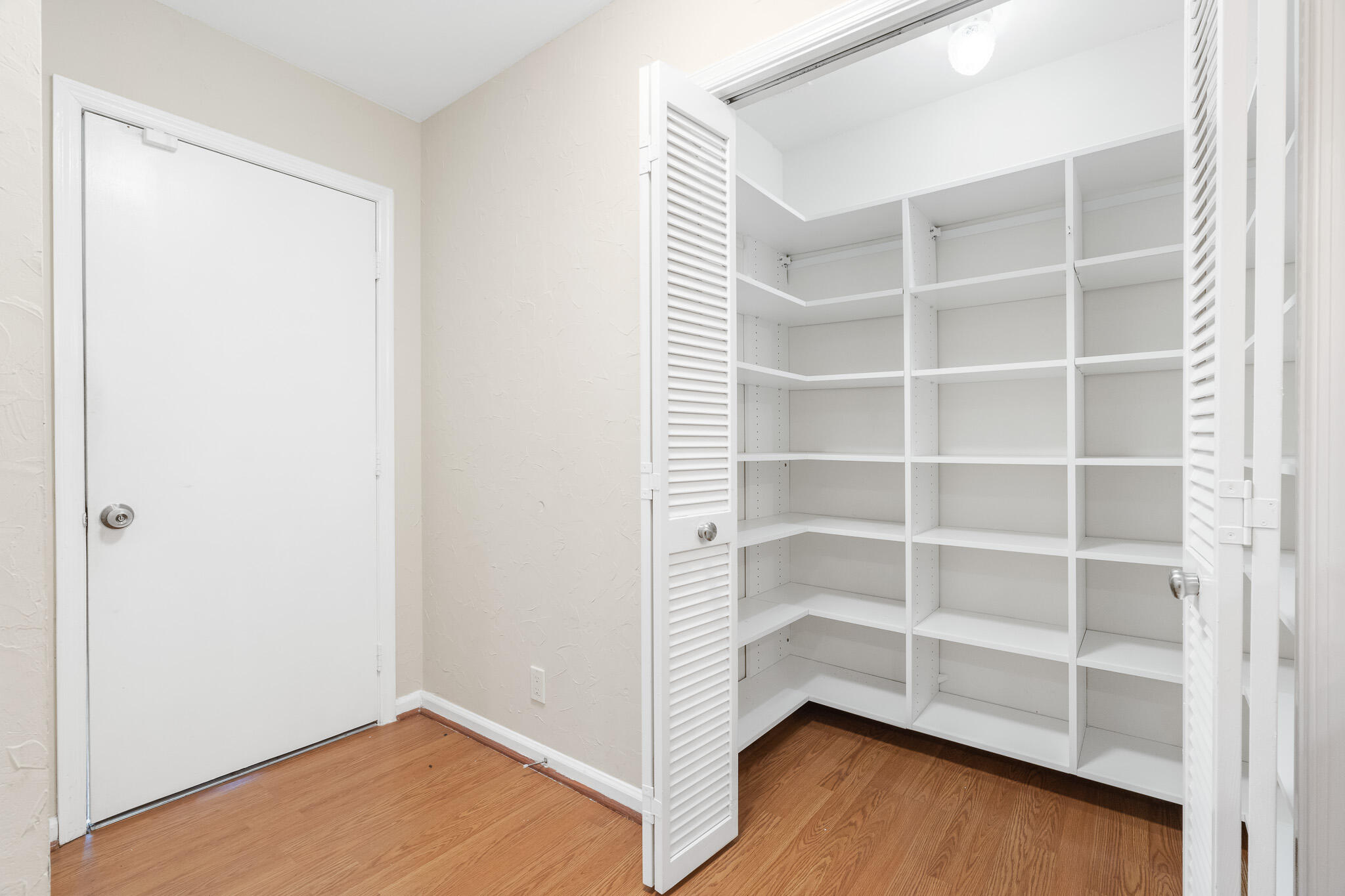 22840 Marbella Circle Boca Raton, FL 33433 - Photo 25 of 61 DSC08536