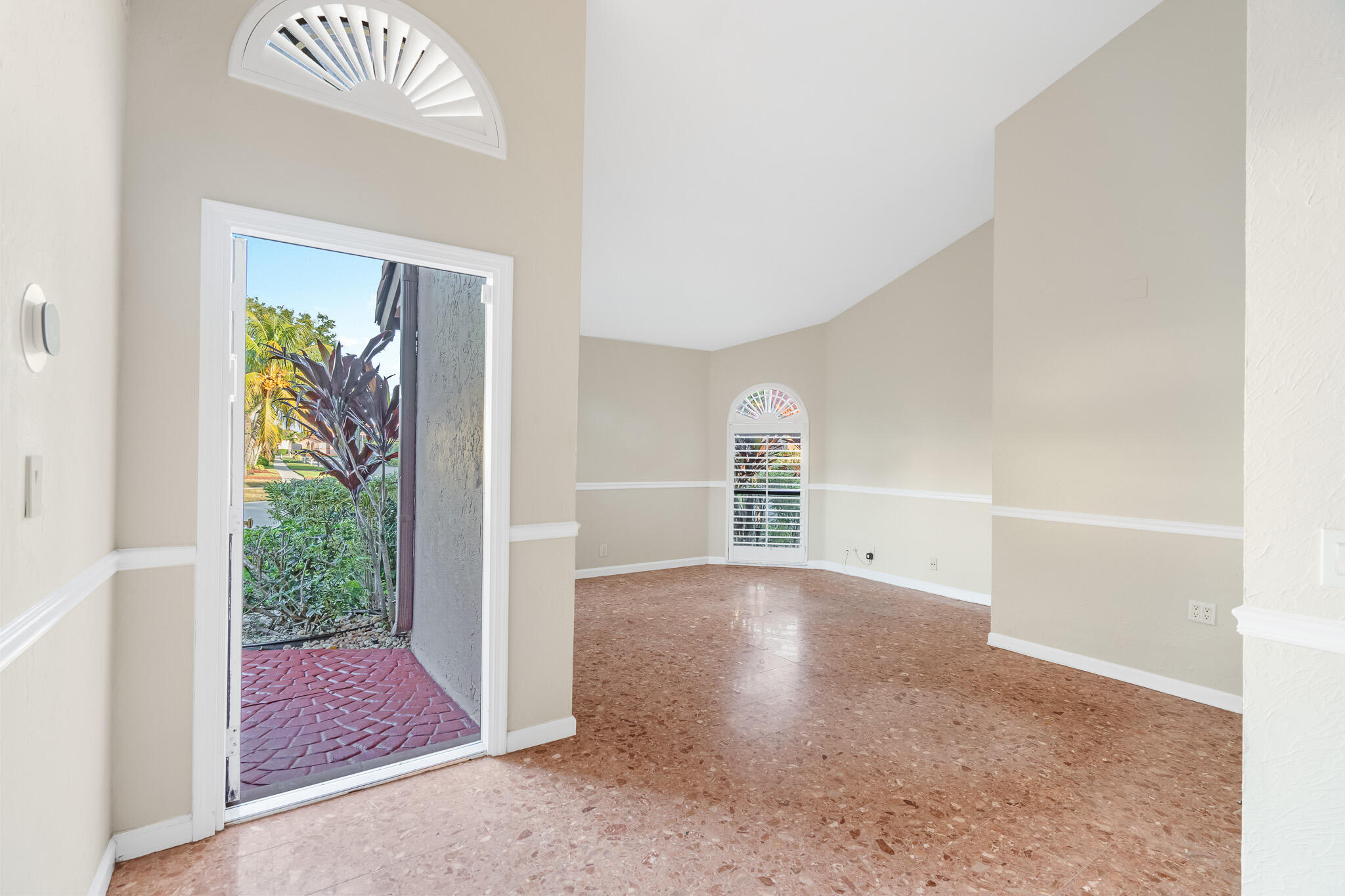 22840 Marbella Circle Boca Raton, FL 33433 - Photo 5 of 61 DSC08381