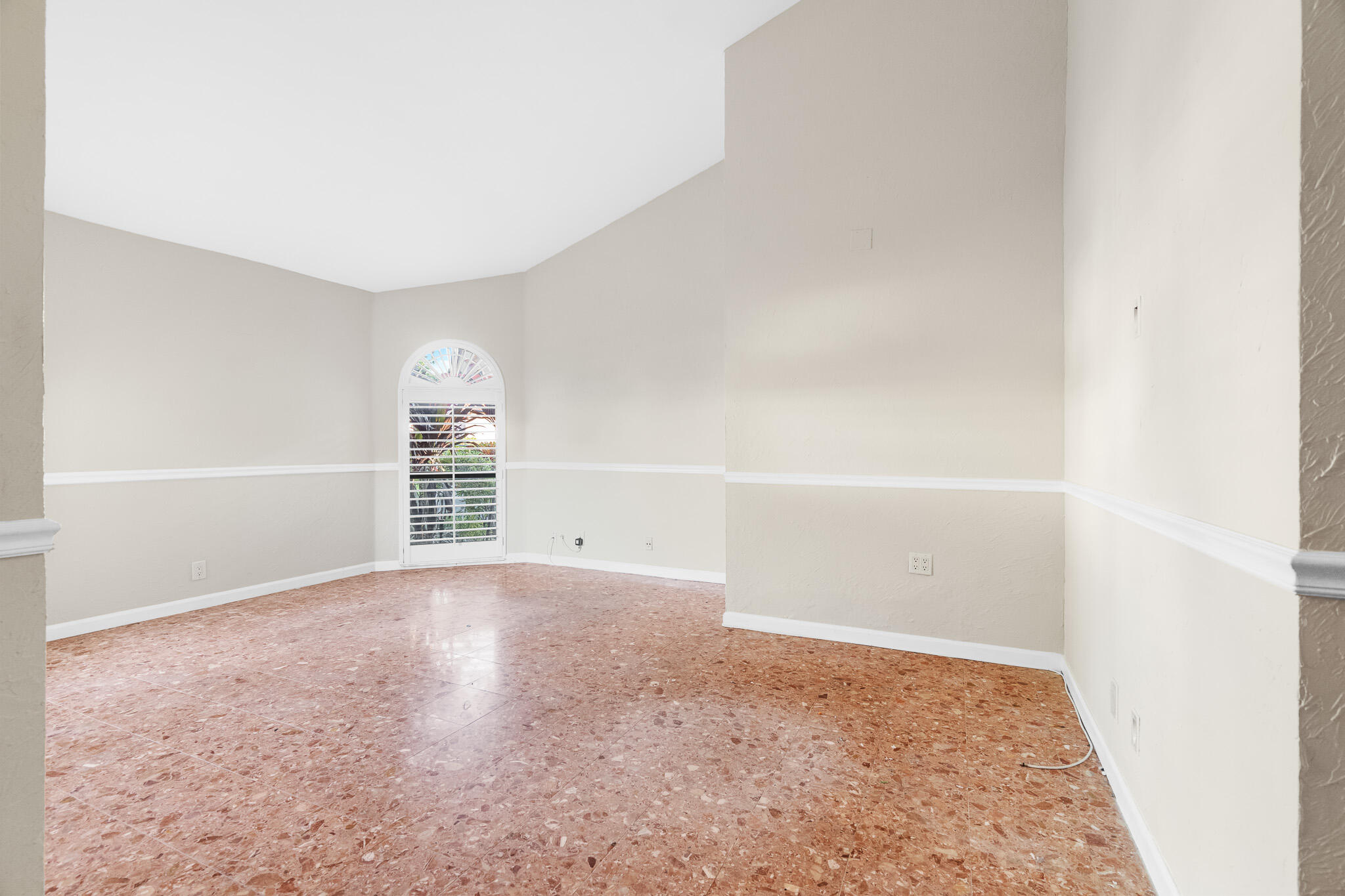22840 Marbella Circle Boca Raton, FL 33433 - Photo 8 of 61 DSC08346