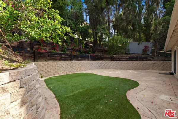 $5,500 | 21817 Providencia Street, Woodland Hills, CA 91364