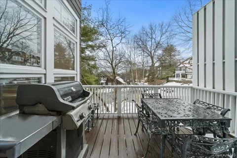 $1,150,000 | 10 Old Jackson Avenue, Unit 48, Hastings-on-Hudson, NY 10706