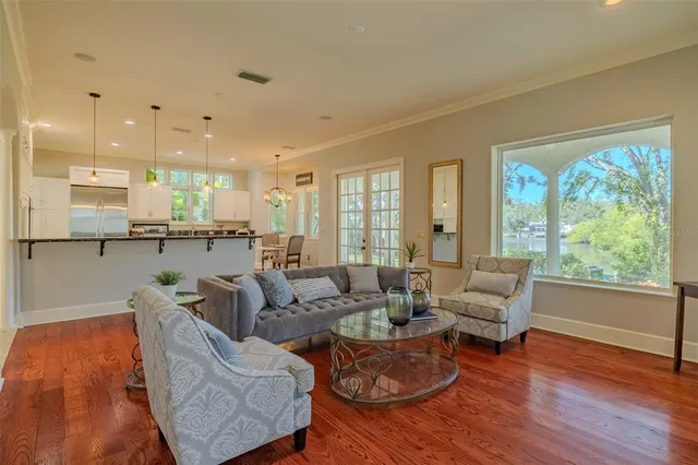 $1,950,000 | 4605 West Vasconia Street, Tampa, FL 33629