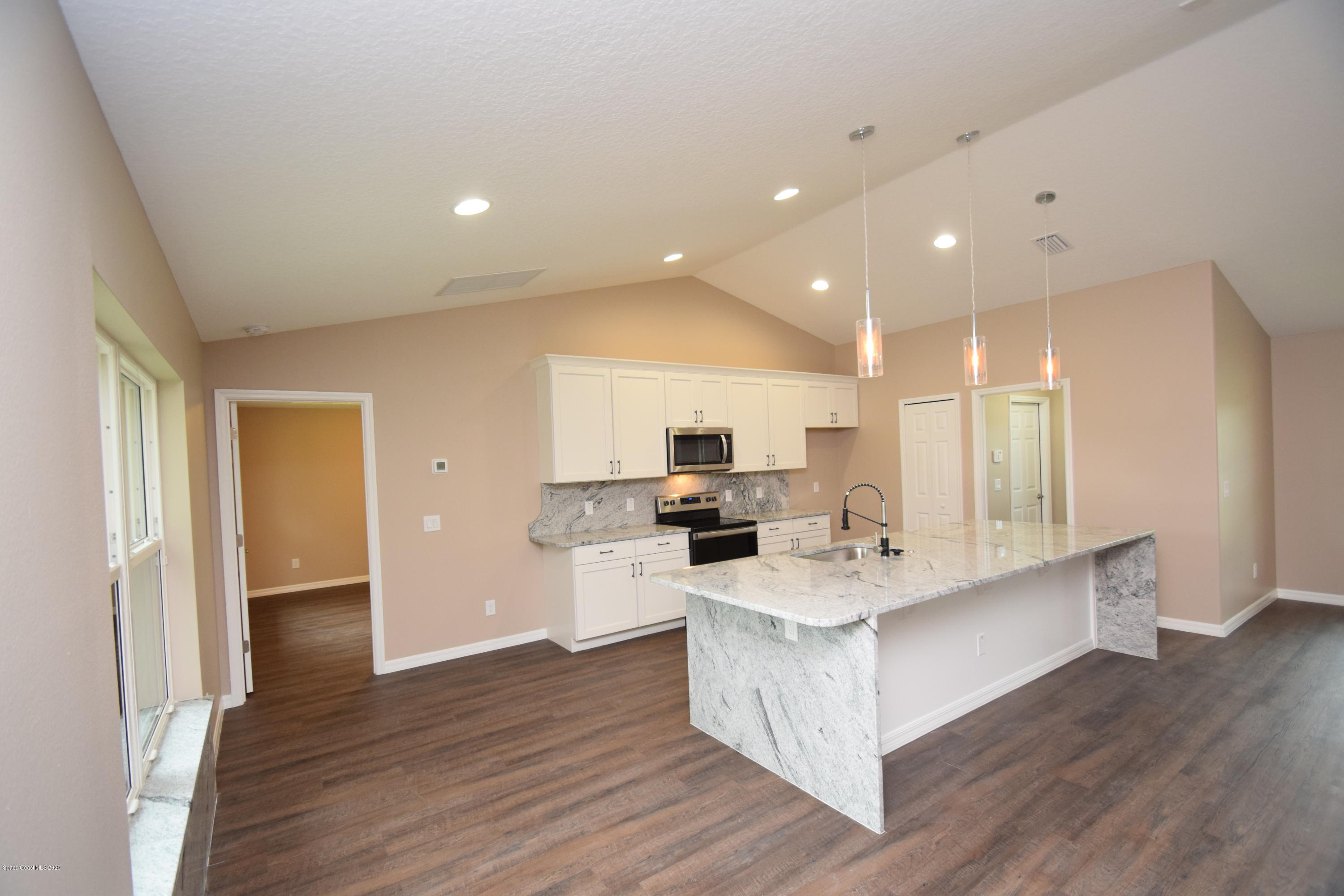 198 Uleta Road Southeast Palm Bay, FL 32909 - Photo 13 of 42 198 Uleta (12)